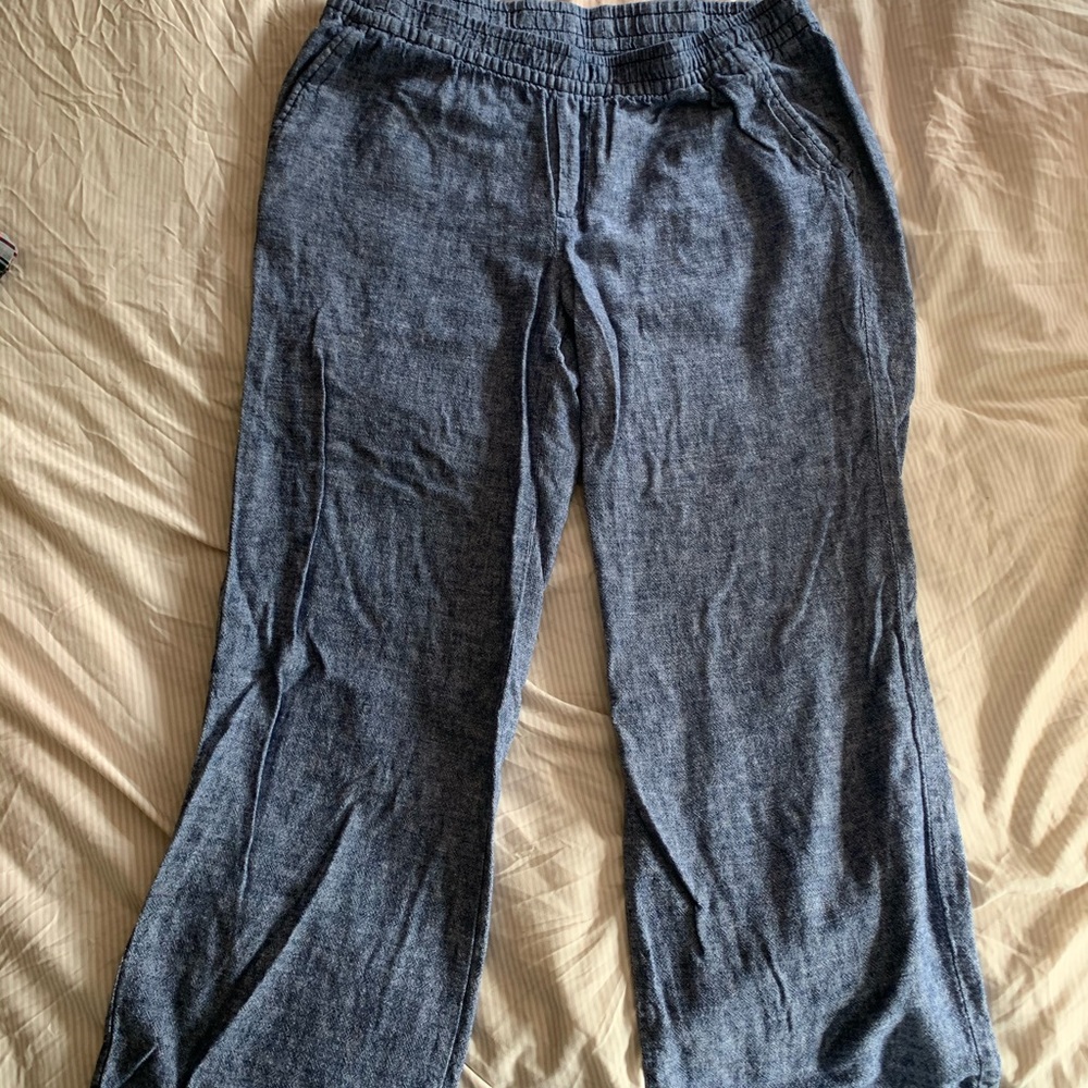 EUC L Old Navy Wide leg chambray pant